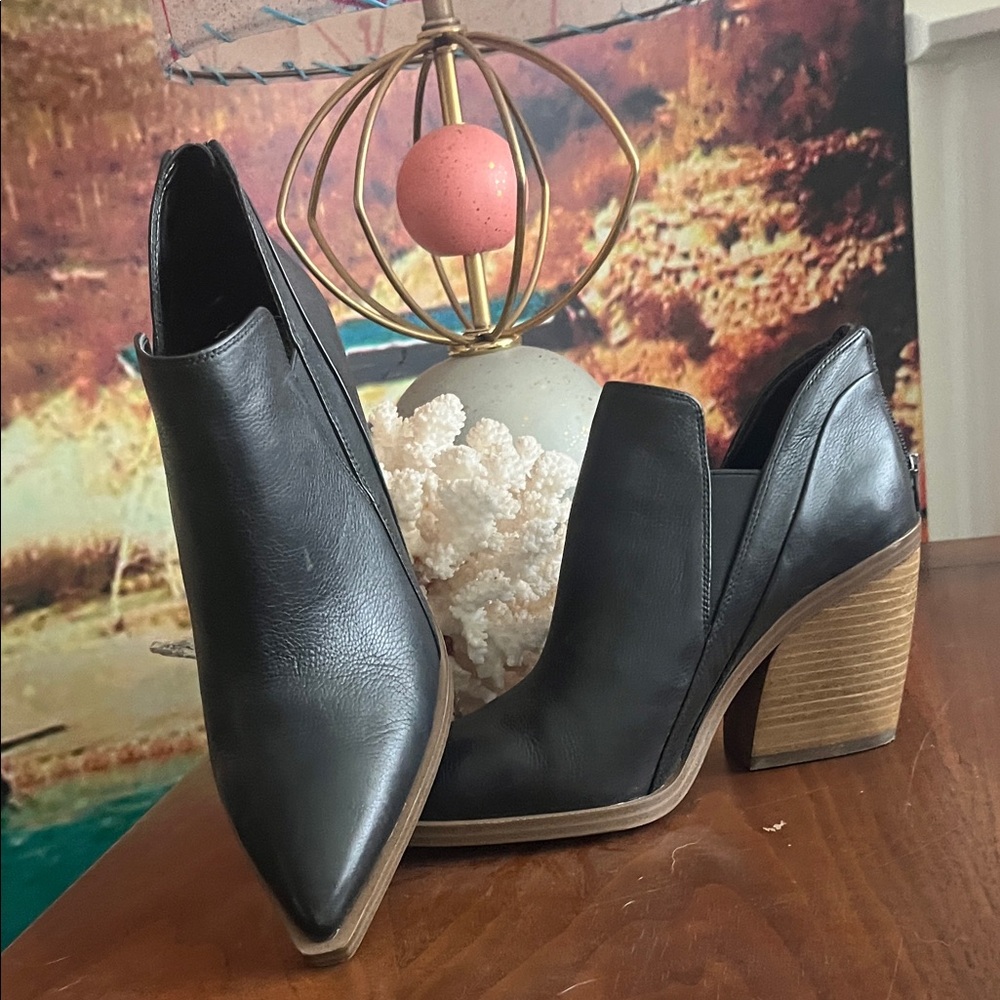 Vince Camuto Black Leather Heeled Boots